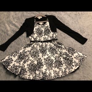 Girl’s black and white winter dress